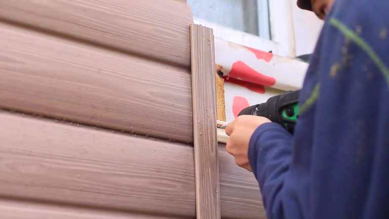Affordable siding repair and maintenance services in Hydesville, CA